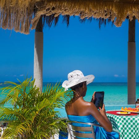 Legends Beach Resort Negril Exterior foto