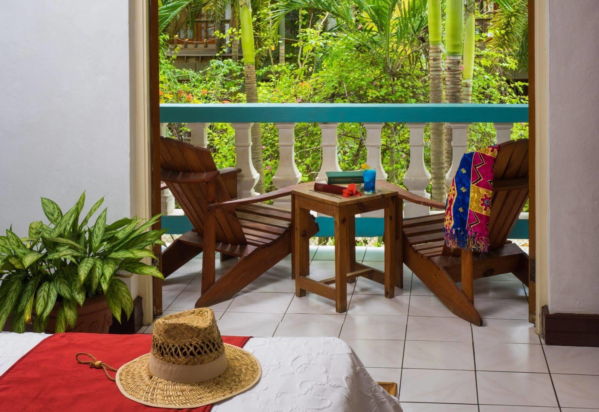 Legends Beach Resort Negril Exterior foto